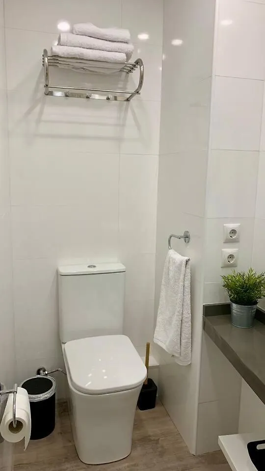 Ar Apartments - Central And Cozy Apartment In Benalmadena 0*,  Spain